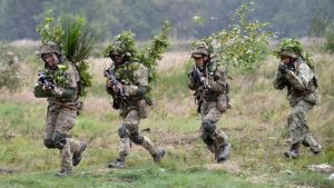 Τύμπανα «πολέμου» από το Κρεμλίνο – «Επέκταση του ΝΑΤΟ στην Ουκρανία υπερβαίνει τις κόκκινες γραμμές»