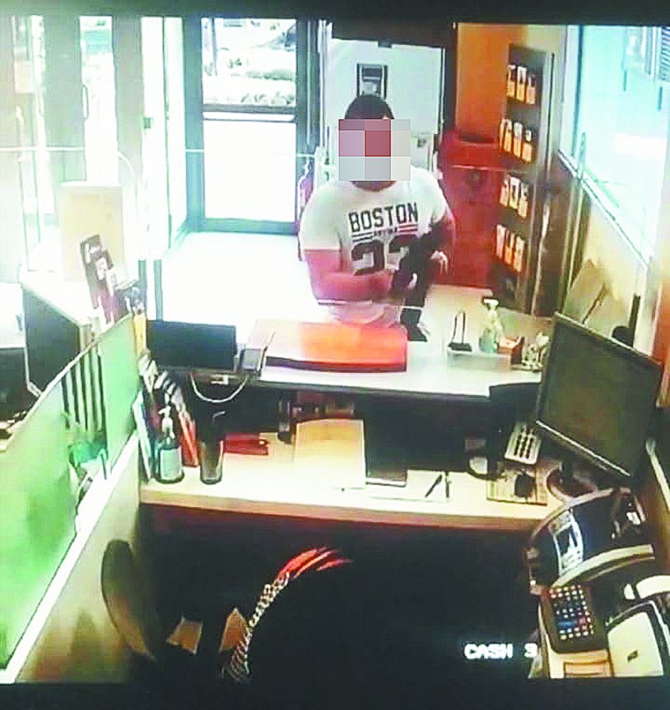 Αρωμα τρομοκρατίας σε ληστείες τραπεζών