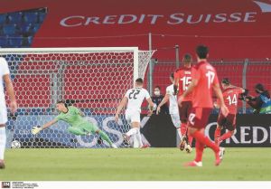 Εχασε από τον… έλληνα Τσούμπερ