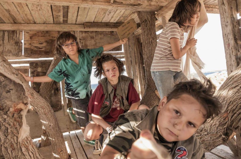 Κομάντα και Δράκοι – Οι σημαντικοί καλλιτέχνες πίσω από το εκπληκτικό τραγούδι των τίτλων