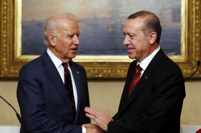 Αμερικανοί βουλευτές καλούν τον Μπάιντεν να μην επιτρέψει την πώληση F-16 στην Τουρκία