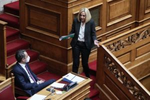 Φώφη Γεννηματά – «Παγώνει» το νομοθετικό και κοινοβουλευτικό έργο για μία εβδομάδα