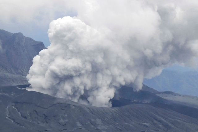 Συναγερμός στην Ιαπωνία – Ηφαιστειακή έκρηξη στο όρος Ασο