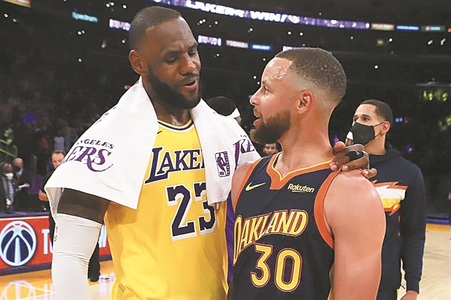 Ξεκίνημα με Bucks – Nets και Lakers – Warriors