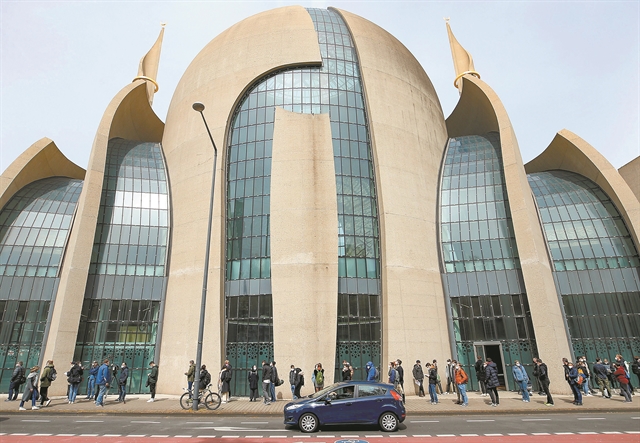 Το κάλεσμα του μουεζίνη στην Κολωνία