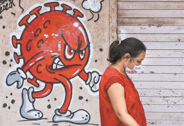 Η μετάλλαξη της Ομικρον δείχνει πιο μεταδοτική