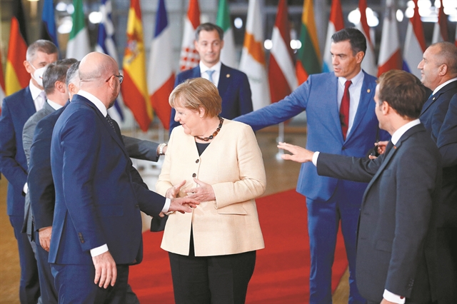 Η Μέρκελ, τα 107 Συμβούλια Κορυφής και το ανοιχτό ερώτημα