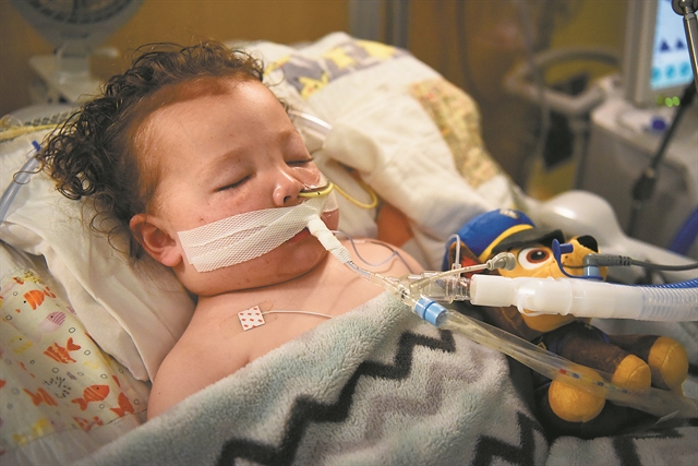 «Πρέπει να σκεφτούμε τον υποχρεωτικό εμβολιασμό»