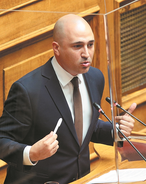 Η έκρηξη Δένδια και η θύελλα στη Βουλή