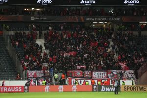 Δίπλα στην ομάδα ο κόσμος του Ολυμπιακού