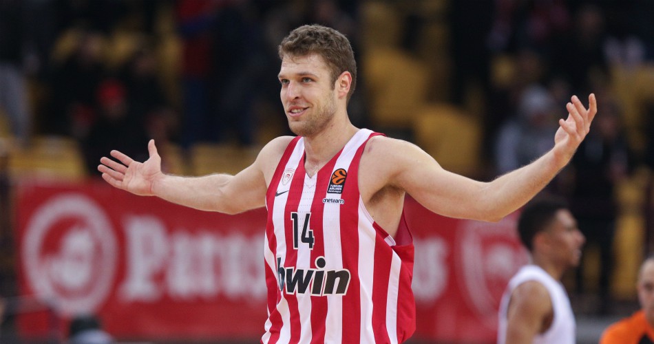 Ολυμπιακός – Η ιδιαίτερη τριπλή… πρωτιά του Σάσα Βεζένκοφ