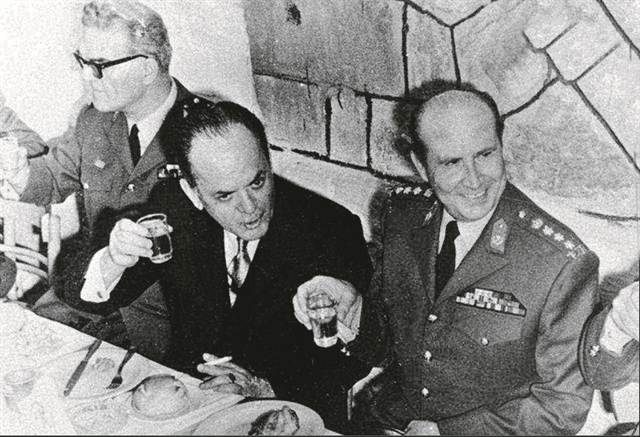 Ο κύριος στον πέμπτο όροφο