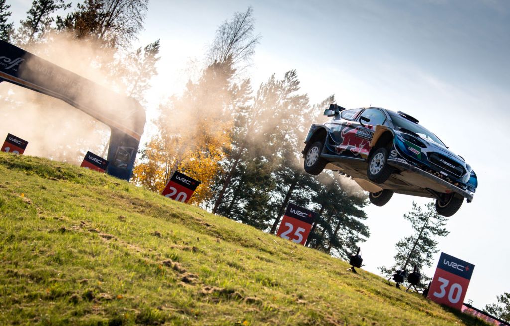 Οδηγός αγώνων έκανε άλμα 68 μέτρων αποθεώνοντας τα πλήθη