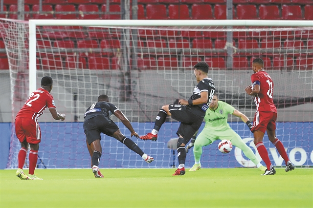 Το δίδυμο που σκορπάει πανικό