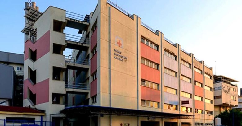 Στο νοσοκομείο 45χρονη που κατάπιε καυστικό υγρό