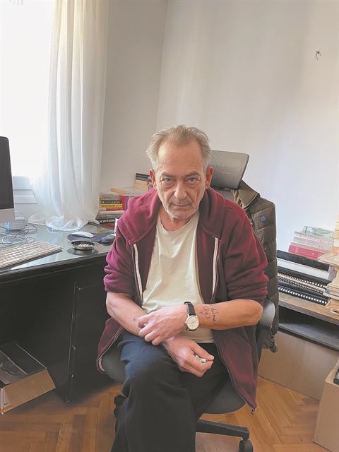 «Στη μετάφραση λειτουργώ σαν ντετέκτιβ και σαν ηθοποιός»