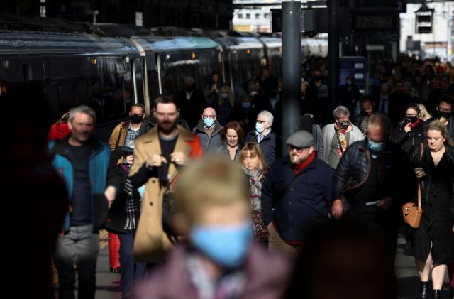 Κοροναϊός – Εφιαλτικά σενάρια για 5.000 κρούσματα ημερησίως