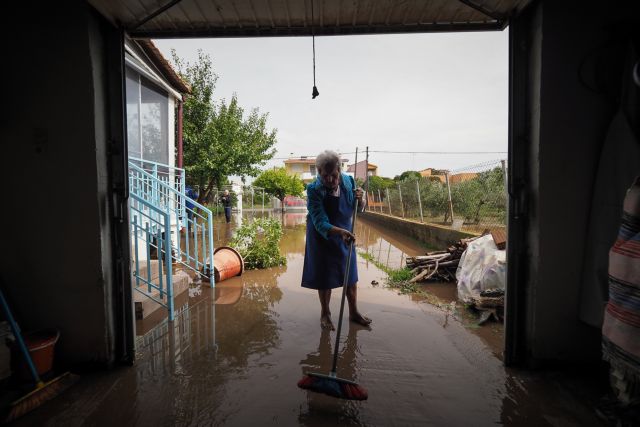 Κακοκαιρία «Αθηνά» – Σαρώνει τη χώρα – Μεγάλες καταστροφές σε Εύβοια, Πήλιο και Λάρισα – Τι αναμένεται τις επόμενες ώρες