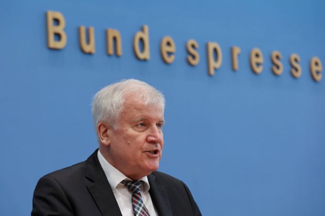 Δυσφορία στο Βερολίνο για την υποβολή χιλιάδων αιτήσεων ασύλου