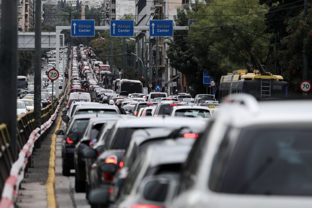 Κίνηση – Αλλη μια μέρα με μποτιλιάρισμα στους δρόμους της Αθήνας