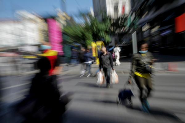 Κοροναϊός – 4.696 νέα κρούσματα και 38 θάνατοι – Στους 404 οι διασωληνωμένοι