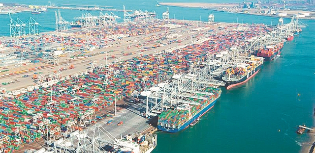 Η ΣΤΗΛΗ ΚΥΜΑΤΑ