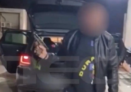 Βίντεο ντοκουμέντο με πυροβολισμούς σε αυλή σπιτιού στο Ζεφύρι