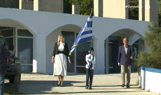 28η Οκτωβρίου – Ο 9χρονος Τάσος παρέλασε μόνος του στο Μαθράκι