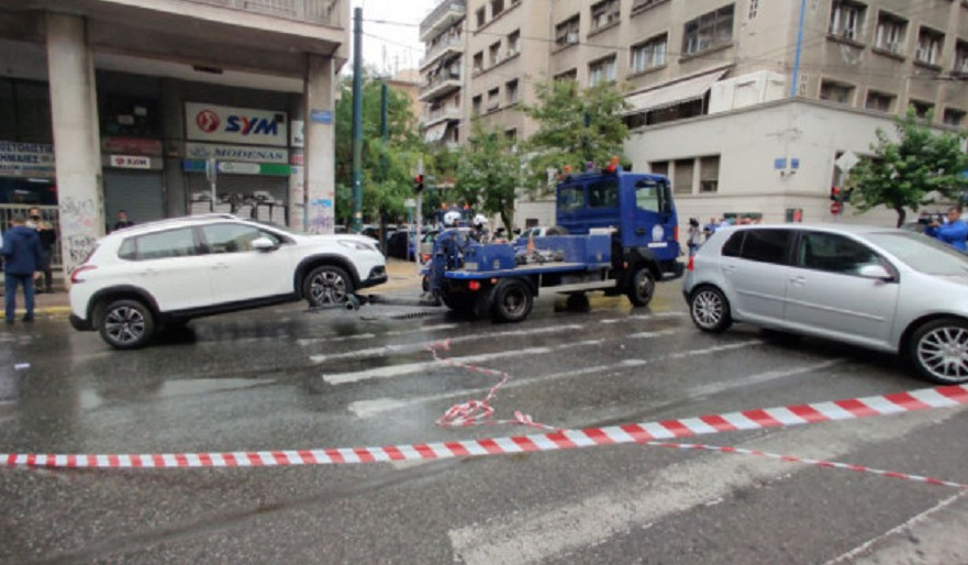 Kλεμμένο από σχολείο το ΙΧ που έπεσε σε μηχανές της ΔΙ.ΑΣ