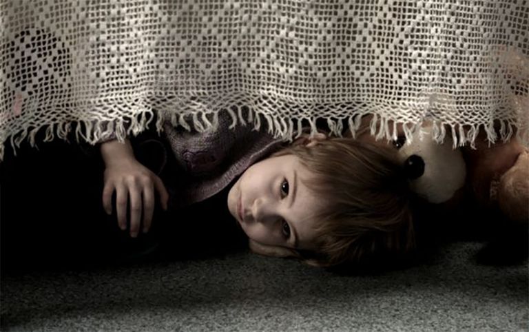 Φρίκη στη Ρόδο  - Οι γιατροί επιβεβαιώνουν τον βιασμό της οκτάχρονης | tanea.gr