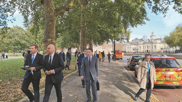 Μια απώλεια που βούρκωσε την πολιτική σκηνή