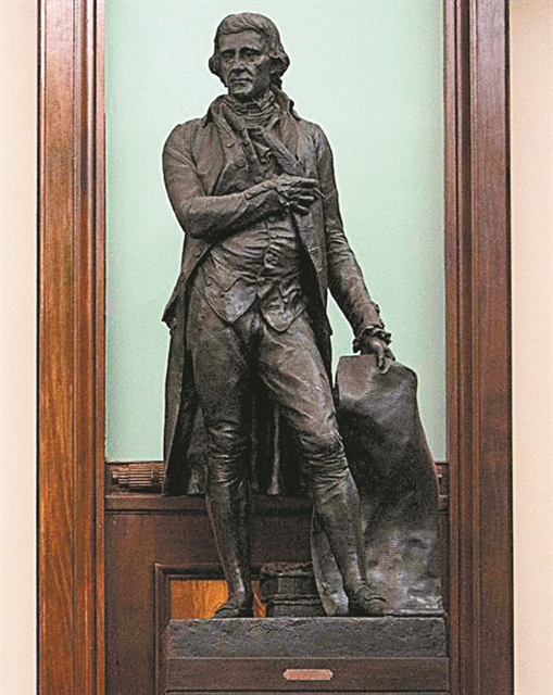Εκτός δημαρχείου της Νέας Υόρκης το άγαλμα του Τζέφερσον