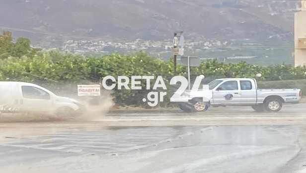 Κρήτη – Μετά τους σεισμούς ήρθαν και οι πλημμύρες – Ανοιξαν οι ουρανοί στη Μεσαρά