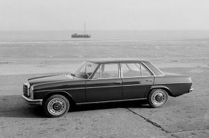 Η χλιδάτη Mercedes-Benz του Ωνάση που ..σάπιζε, έγινε σαν καινούργια χάρη στο νέο ιδιοκτήτη