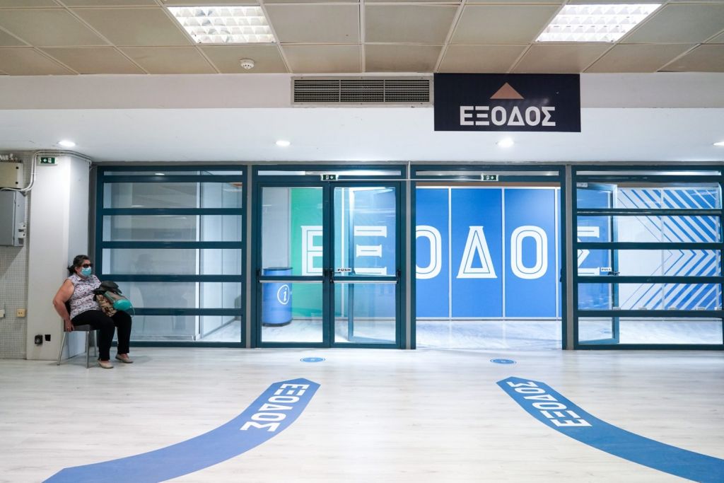 Θεμιστοκλέους – Επιπλέον κίνητρα για τον εμβολιασμό αν χρειαστεί – Να εμβολιαστεί ακόμη ένα 20-30%