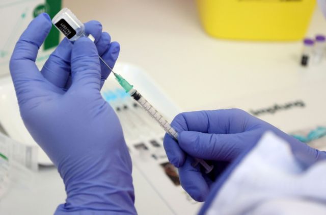Τρίτη δόση εμβολίου για όλους άνω των 50 ετών