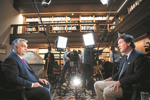 Οσο οι φιλελεύθεροι άνθρωποι κοιμούνται