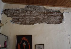 Χιλιάδες σεισμόπληκτοι εκτός πλατφόρμας 22 μέρες μετά τον μεγάλο σεισμό