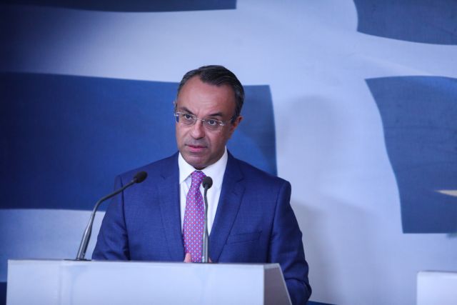 Live οι ανακοινώσεις για το πακέτο στήριξης σε ρεύμα και θέρμανση