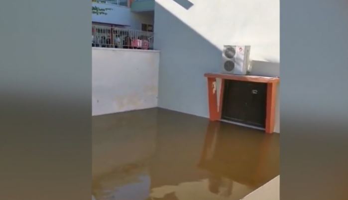 Ζωγράφου – Πλημμύρισε με… λύματα προαύλιο δημοτικού σχολείου