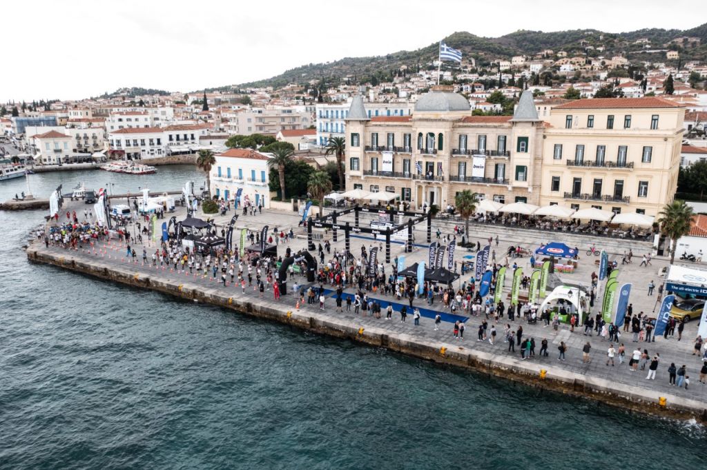 Το 10ο επετειακό Spetses Mini Marathon ολοκληρώθηκε με επιτυχία