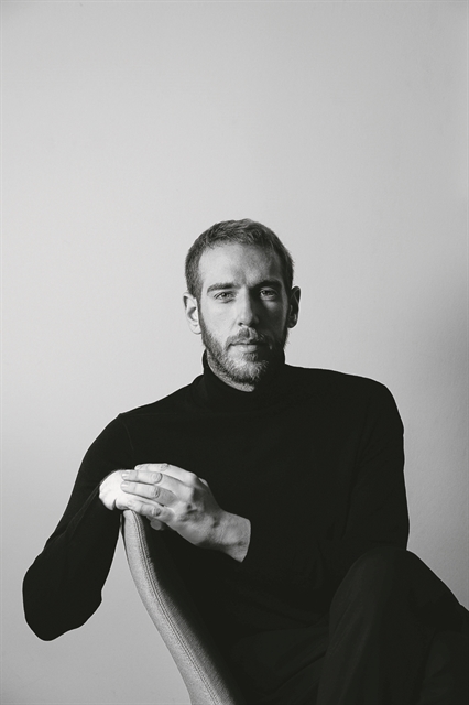 Σειρά για το Mega από τον Βασίλη Κεκάτο