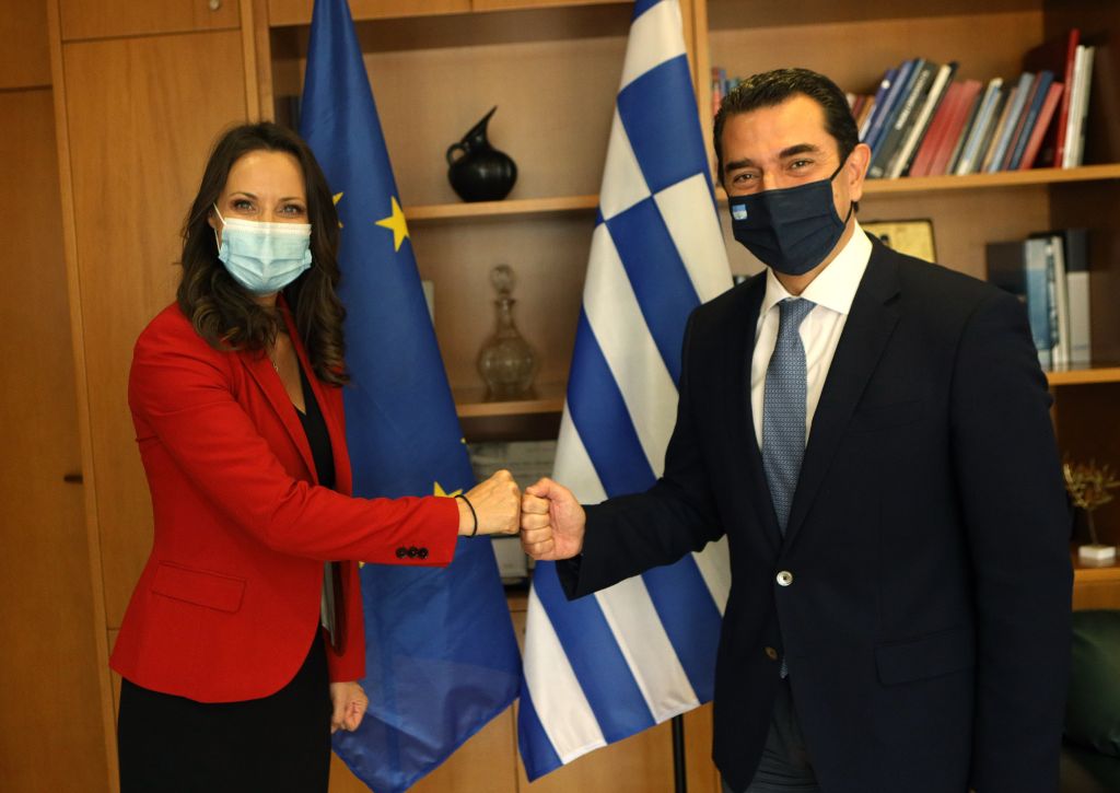 Δωρεά 1 εκατομμυρίου ευρώ της Coca-Cola Τρία Έψιλον