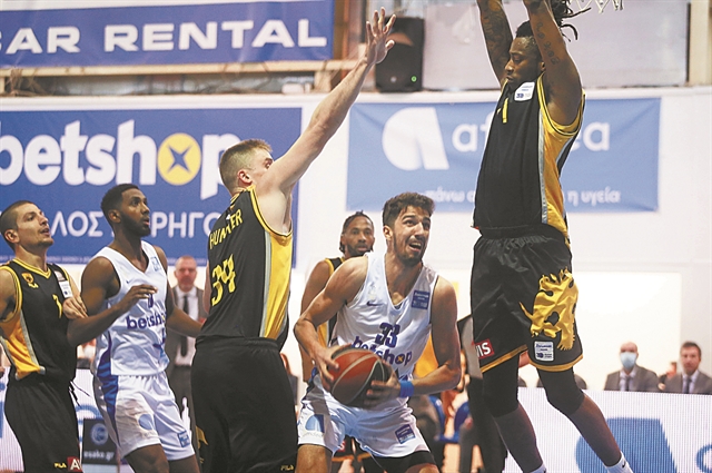 Η άμυνα την κράτησε ζωντανή κόντρα στον Ιωνικό