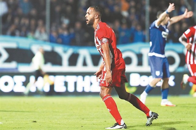 Θα πρέπει να εμπιστευτεί τα μάτια του…