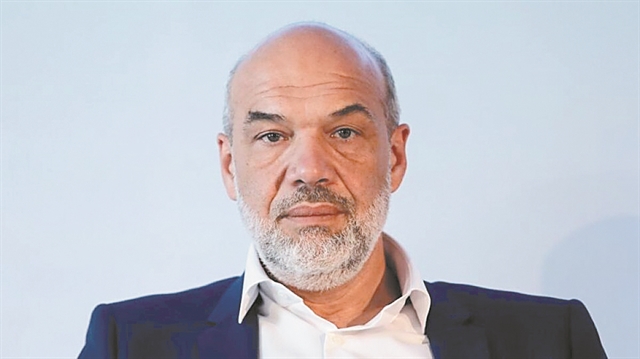 «Στην Ελλάδα η κυβέρνηση πολιτικοποίησε το εμβολιαστικό πρόγραμμα»