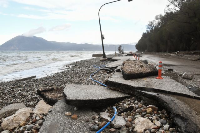 Πάτρα – Σοβαρές ζημιές από την κακοκαιρία στο παραλιακό μέτωπο