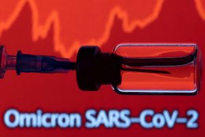 Παραλλαγή Ομικρον – Τι γνωρίζουμε, ποια είναι τα πιθανά σενάρια, οι φόβοι και πώς θα προστατευτούμε
