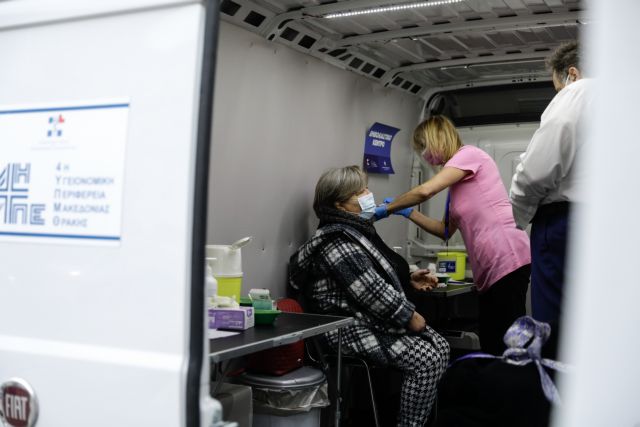 Οικονόμου – Ο Τσίπρας να τοποθετηθεί συγκεκριμένα για τον υποχρεωτικό εμβολιασμό των άνω των 60 ετών
