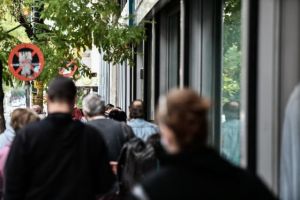 Κοροναϊός – Σύσκεψη στο Μέγαρο Μαξίμου για νέα μέτρα μετά τη δραματική κατάσταση στα νοσοκομεία